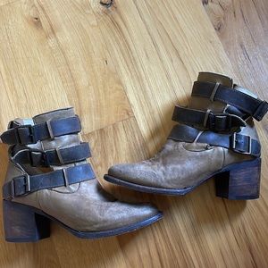 Free Bird by Steve Madden Rollin boots